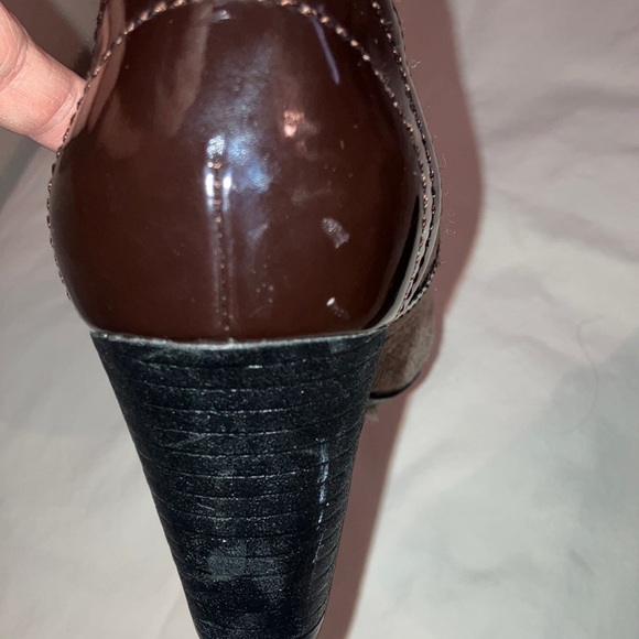 Clarks Patent Brown Tweed Comfort Heels with Retro Secretary Chic with Strap - Picture 4 of 6